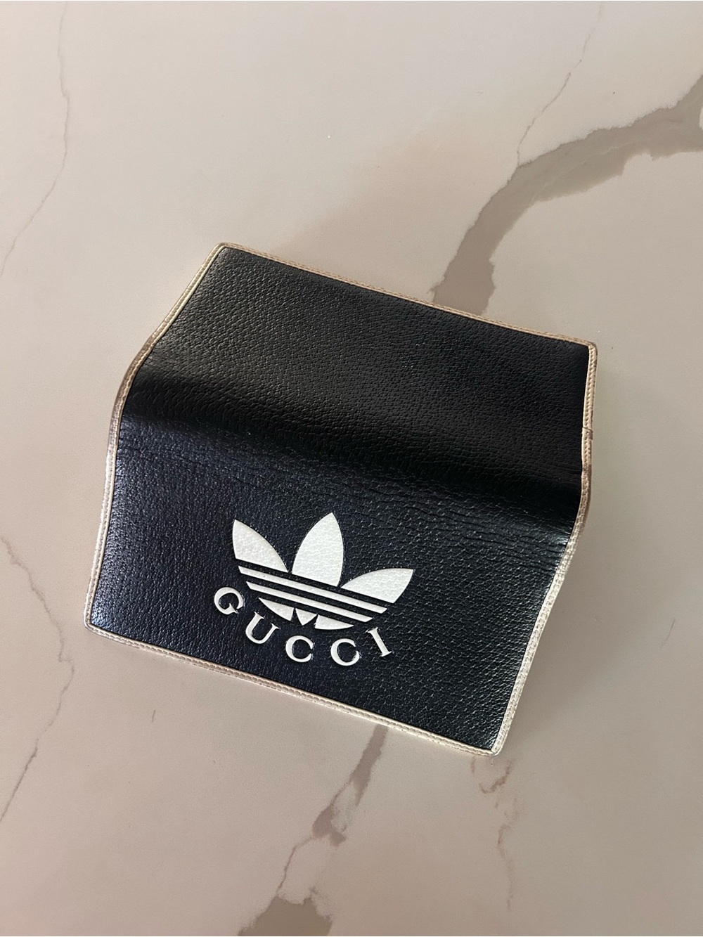 Gucci Black Key & Card Holder with Silver Logo - Picture 2 of 4